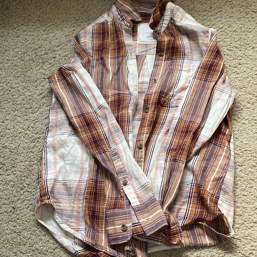 brown and creme colored flannel